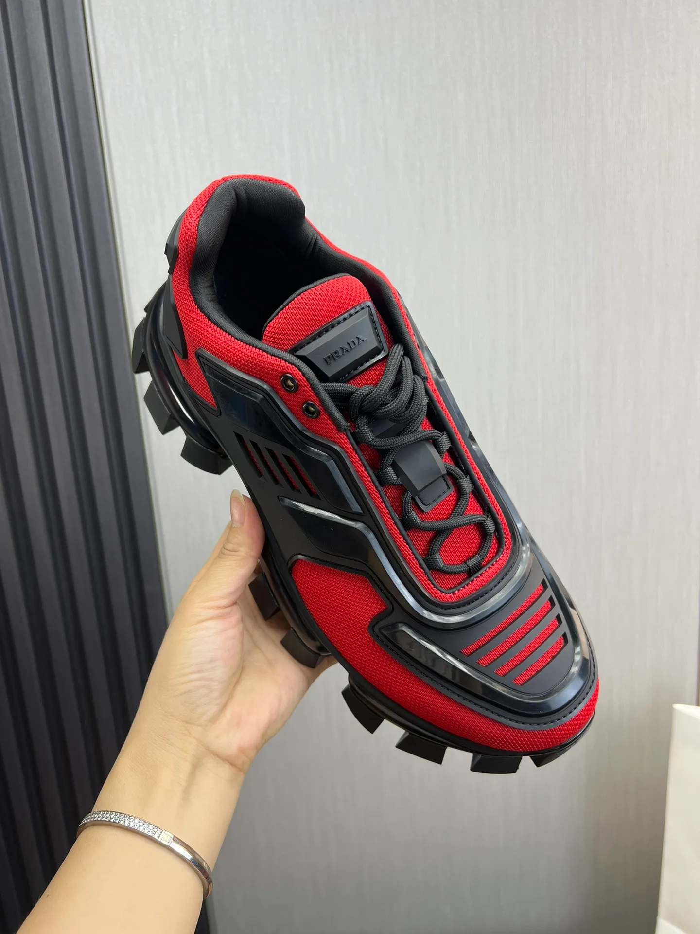 Men's shoes 💰620💰 [PRADA] Popular thick-soled shoes for couples 👩‍❤️‍👨 Available all year round ✔️Official website synchronization Original fly-knit film fabric + cowhide lining, 1⃣️ to 1⃣️ replica, original sole, 36-45 (45 made to order, non-refundable)